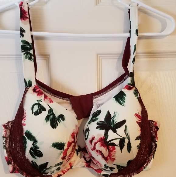 Cacique Other - Cacique Lightly Line T-Shirt Floral Bra Size 40 D